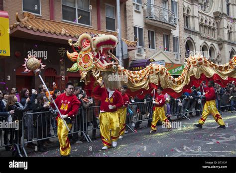 Dragon dancers are a highlight of the Chinese New Year Parade in ...