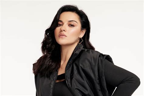 Maite Perroni debuta colección con Shein