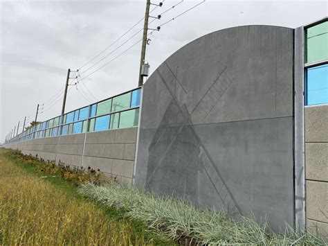 Fen Tres Sur La Ville Autoroute Noise Wall Durisol Noise Barriers