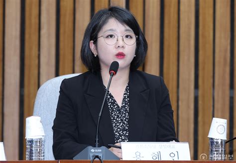 포토 발언하는 기본소득당 용혜인 상임대표