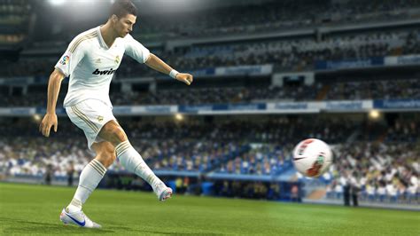 Pro Evolution Soccer 2013 Unveiled, screenshots and trailer inside