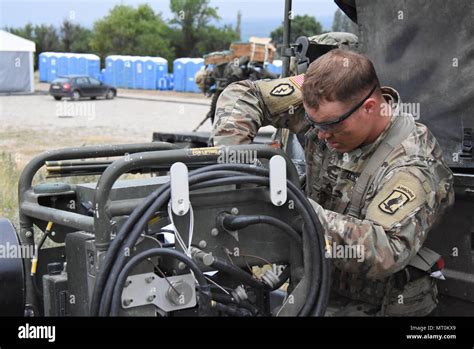 U S Army Paratroopers From The Alpha Battery Th Battalion Th