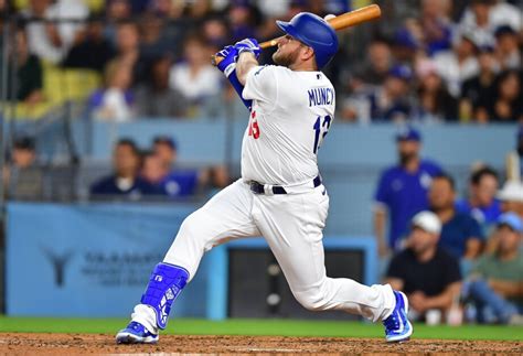 dodgers news max muncy  real proud  batting splits