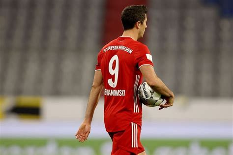 Robert Lewandowski Named Uefa Mens Player Of The Year As Bayern Munich