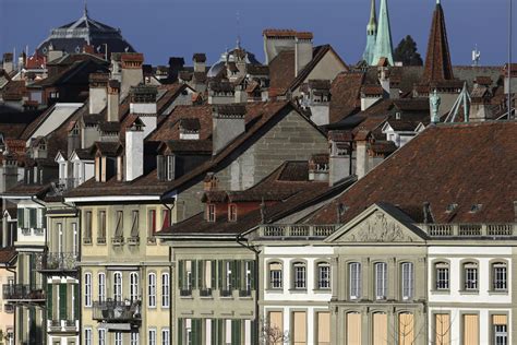 Swiss Real Estate Stays in the Spotlight for the Wrong Reasons - Bloomberg