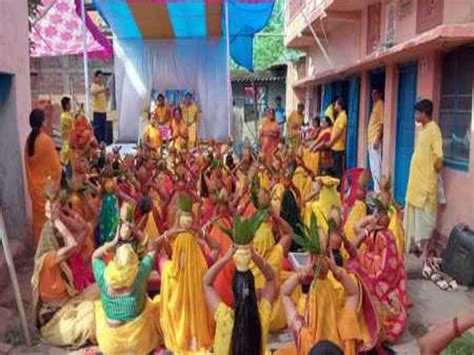 Rituals Performed On Ganga Dussehra Kalash Yatra Started From Baridiha गंगा दशहरा पर हुए