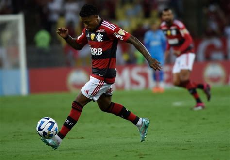 Atacante Do Flamengo Marinho Se Aproxima De Acerto O Fortaleza