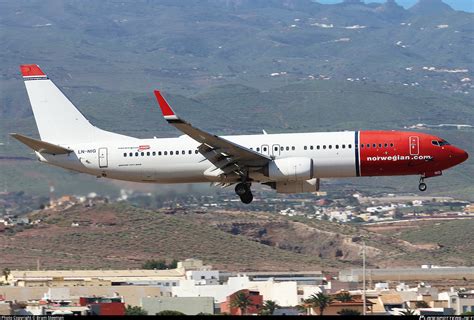 LN NIG Norwegian Air Shuttle AOC Boeing 737 8JP WL Photo By Bram