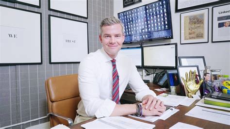 Introducir 91 Imagen Ryan Serhant Office Abzlocalmx