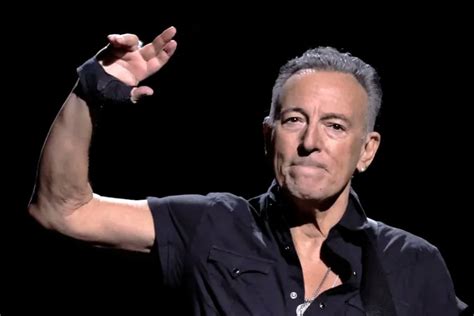 Bruce Springsteen Review And Setlist Wells Fargo Center In Philadelphia