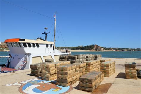 10 Toneladas De Haxixe Apanhadas No Estreito De Gibraltar Iam Para