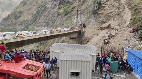 Under Construction Tunnel In Jandk Collapses Labourers Body Recovered