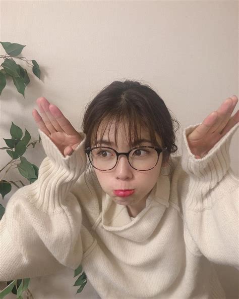 小芝風花はinstagramを利用しています「なんかテンション高かった時の写真📸」 Illustrations And Posters Girls With Glasses Kawaii