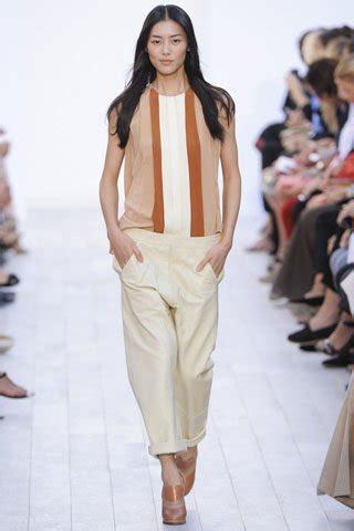 Брюки-чинос: что это за модель женских штанов и с чем их носят ? Фото