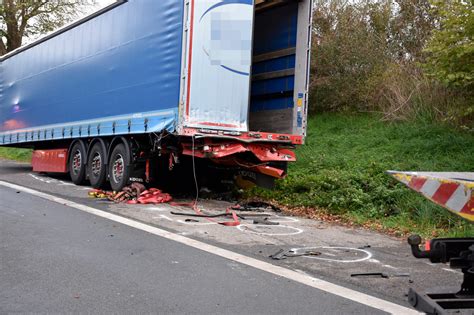 T Dlicher Verkehrsunfall Auf Der Hardter Landstra E Mg M Nchengladbach