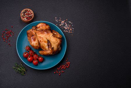 Frango Assado Inteiro Delicioso E Crocante Legumes Sal E