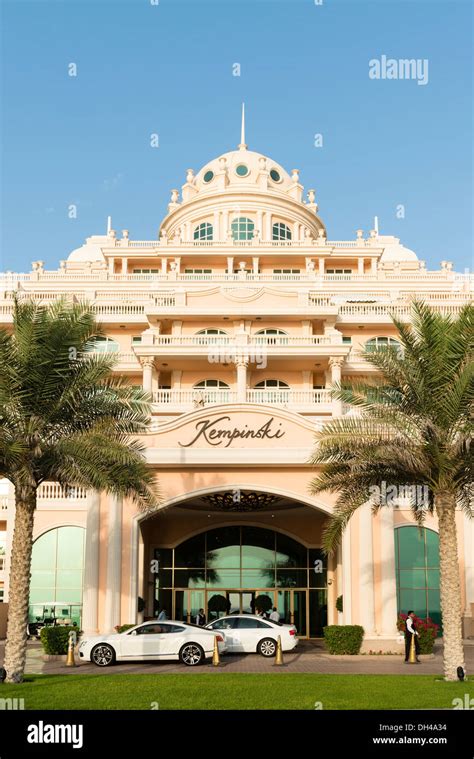 palm jumeirah high resolution stock photography  images alamy