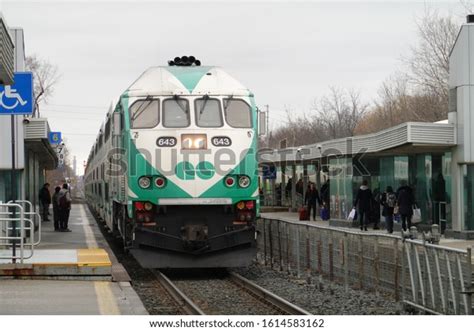 10 Port Credit Go Station Images Stock Photos And Vectors Shutterstock