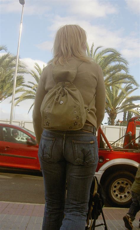 Thong Voyeur MILF In The Car Park