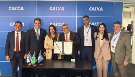 Em Brasília governadora Raquel Lyra assina contrato a Caixa