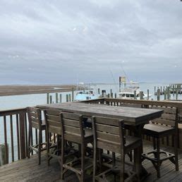 ISLAND HOUSE RESTAURANT & MARINA - Updated January 2025 - 222 Photos ...