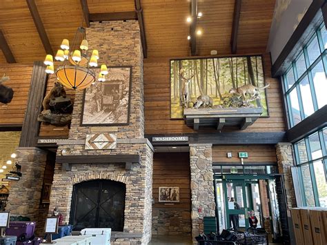 Customers are frustrated with the crowds at cabela's abbotsford 27