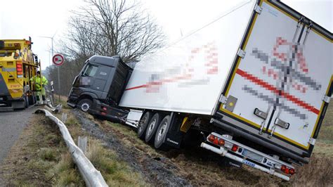 Fotos Unfall Auf A44 Zwischen Zierenberg Und Kassel