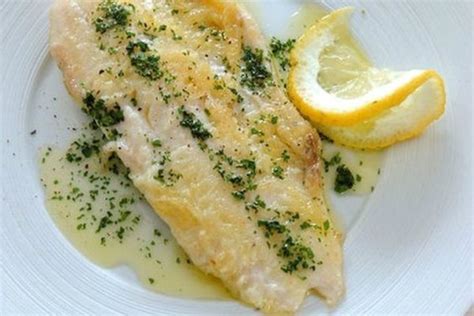 Branzino Al Vino Bianco E Limone La Ricetta Perfetta Da Fare In