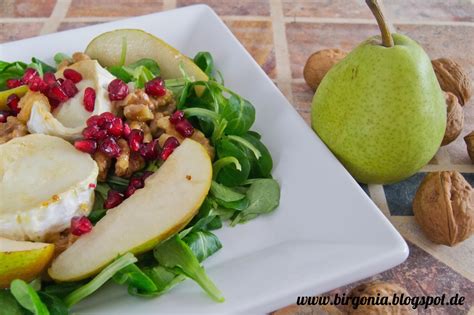 birgonia Feldsalat mit Birnen Ziegenkäse und Walnüssen