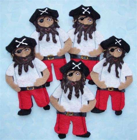 Crack Of Dawn Crafts Pirate Finger Puppets