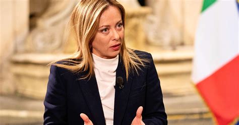 Sondaggio Caro Benzina Bollette Inflazione Un Italiano Su Due