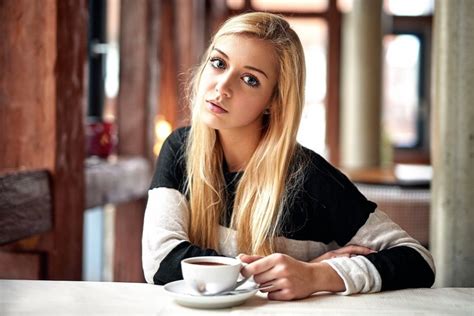 Blonde Looking At Viewer Women Model Wallpaper Coolwallpapers Me