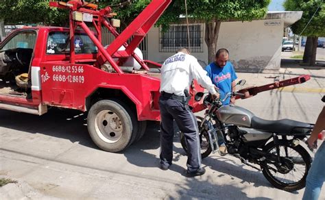 Motociclista Choca Y Se Lesiona En Los Mochis Sinaloa