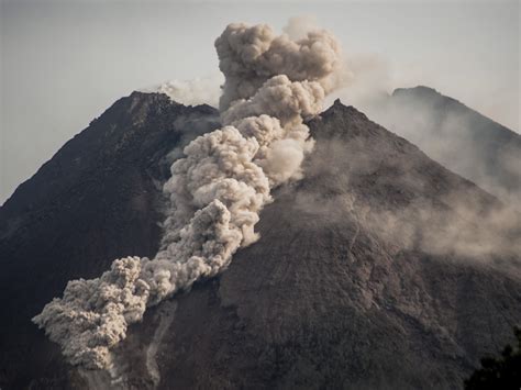 Indonesia's Most Active Volcano Erupts | KALW