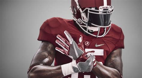 PHOTOS: Nike unveils Alabama’s College Football Playoff uniforms