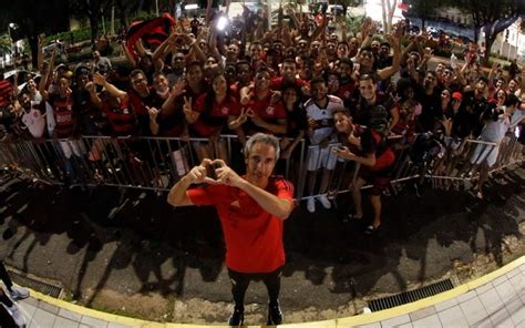 Maior Torcida Do Mundo Paulo Sousa Se Encanta A Na O E Exalta