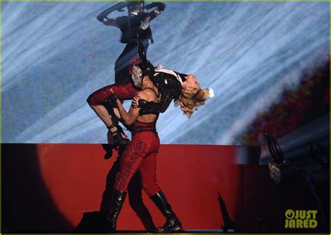 Madonna Shows Triumph Despite Fall In Brit Awards 2015 Performance Video Photo 3314201