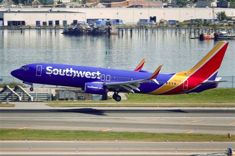 Southwest Offers Points Status Extensions After Holiday Issues The