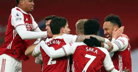 Arsenal Vence O Leeds Mas Segue No Meio Da Tabela Do Inglês