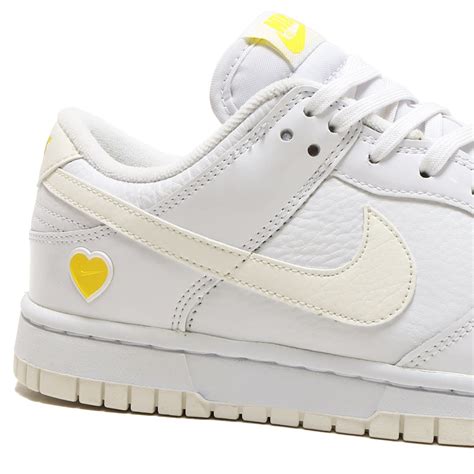 Nike Wmns Dunk Low Whitesail Opti Yellow 23sp Iatmos（アトモス） 公式オンラインストア