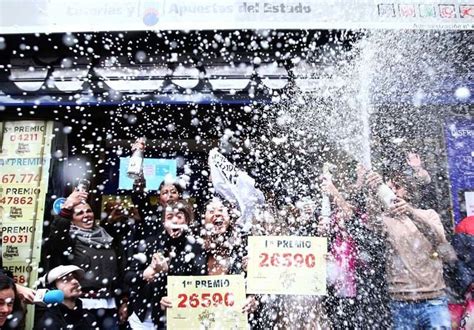 Winners of world's richest lottery 'El Gordo' celebrate