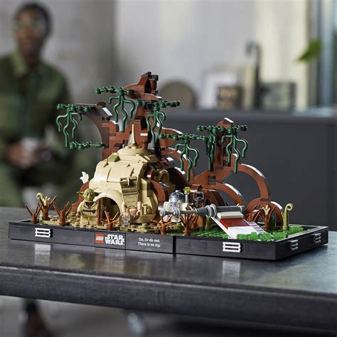 LEGO Star Wars Dioramas Reveal and Interview | StarWars.com