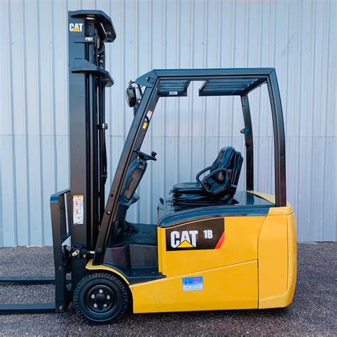 CAT EP18PNT USED 3 WHEEL ELECTRIC FORKLIFT 3020