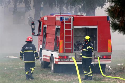 Eksplozija Plina Potresla Vinograd I Zapalila Kuhinju Teta Je Ogromna