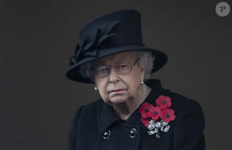 Photo La Reine Elisabeth Ii D Angleterre Lors De La C R Monie De La