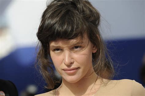 Paz De La Huerta Completamente Nuda Per Mark Squires Forbiciate