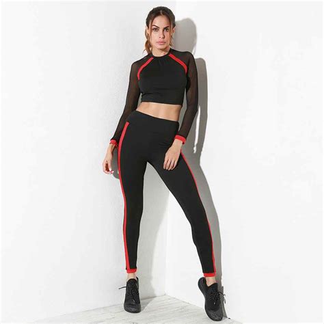 Custom Wholesale Black Slim Fit Fitness Clothing Set For Women