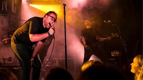 Hi Spencer Feiert Jahresabschluss In Der Lagerhalle Noz