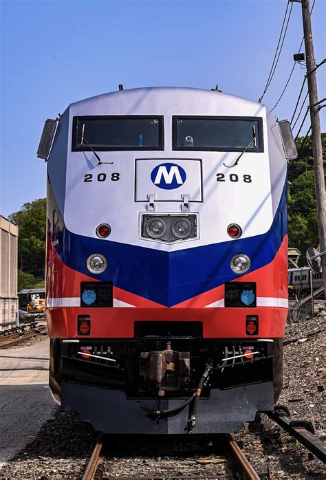 Metro North Heritage Unit Mta Metro North Railroad P Acdm Flickr