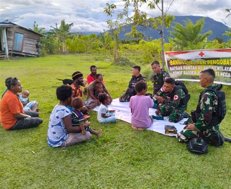 Berikan Pelayanan Kesehatan Satgas Yonif Raider Bn Semakin Dekat